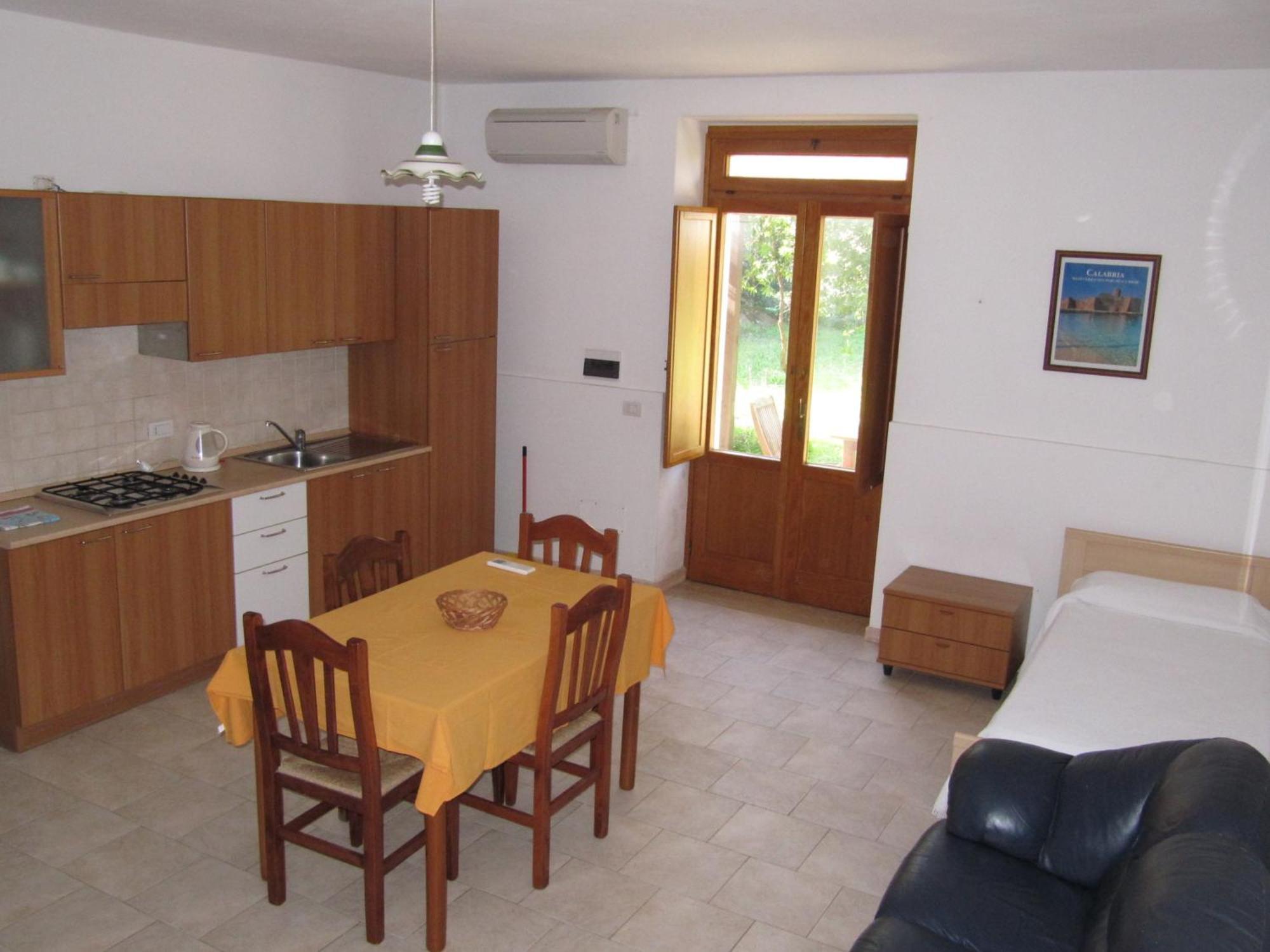 Agriturismo Torre Del Golfo Cropani Exteriör bild