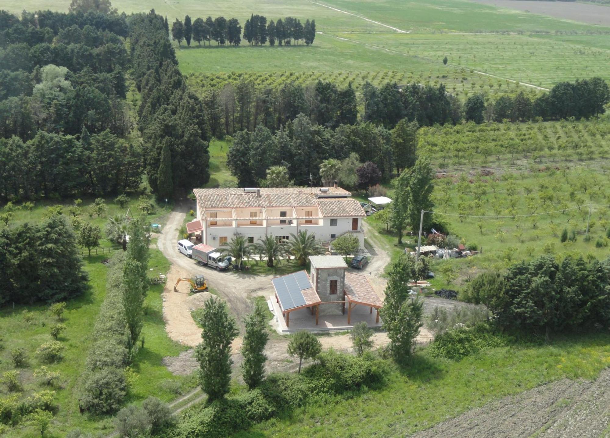 Agriturismo Torre Del Golfo Cropani Exteriör bild