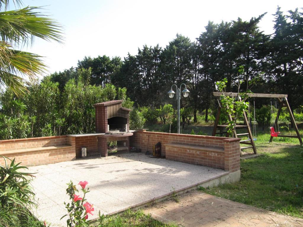 Agriturismo Torre Del Golfo Cropani Exteriör bild