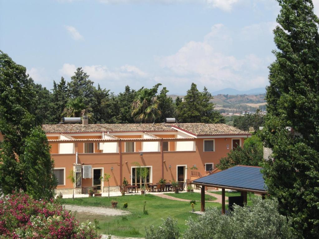 Agriturismo Torre Del Golfo Cropani Exteriör bild