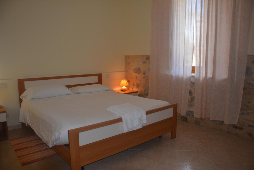 Agriturismo Torre Del Golfo Cropani Exteriör bild