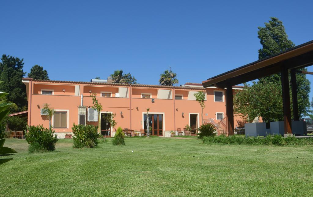 Agriturismo Torre Del Golfo Cropani Exteriör bild