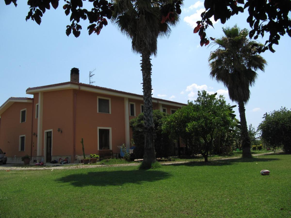 Agriturismo Torre Del Golfo Cropani Exteriör bild